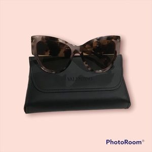 SUNGLASSES VALENTINO